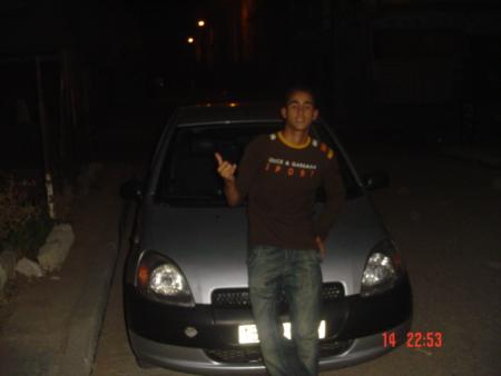 c'est moi avec la voiture du frère de amine mon ami